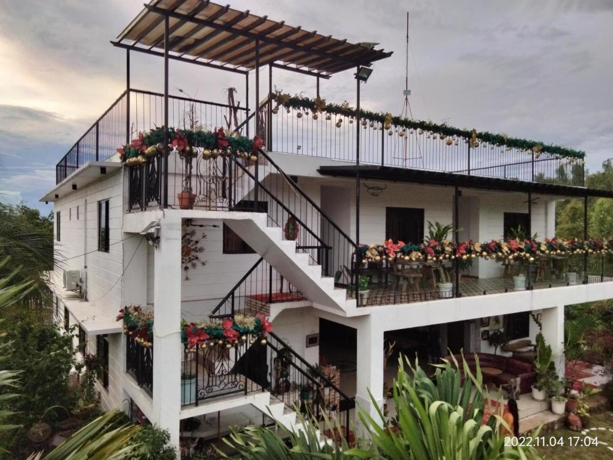 Casa De Robles Tanay Rizal Hotel Bagian luar foto