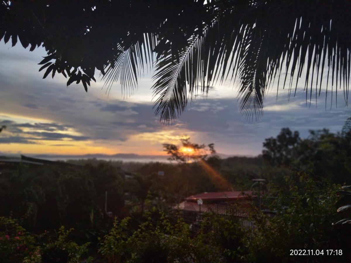 Casa De Robles Tanay Rizal Hotel Bagian luar foto