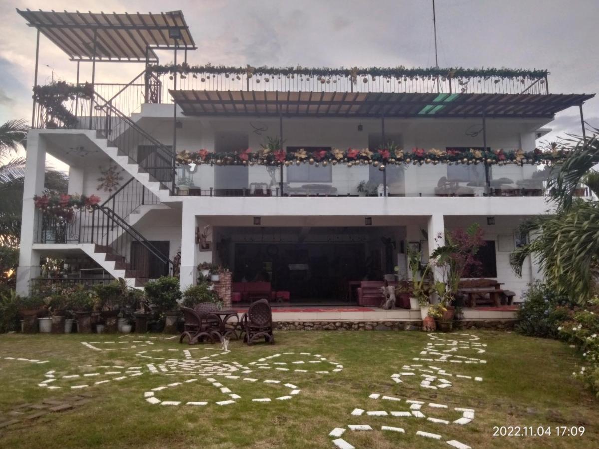 Casa De Robles Tanay Rizal Hotel Bagian luar foto