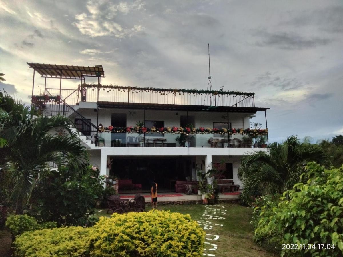 Casa De Robles Tanay Rizal Hotel Bagian luar foto