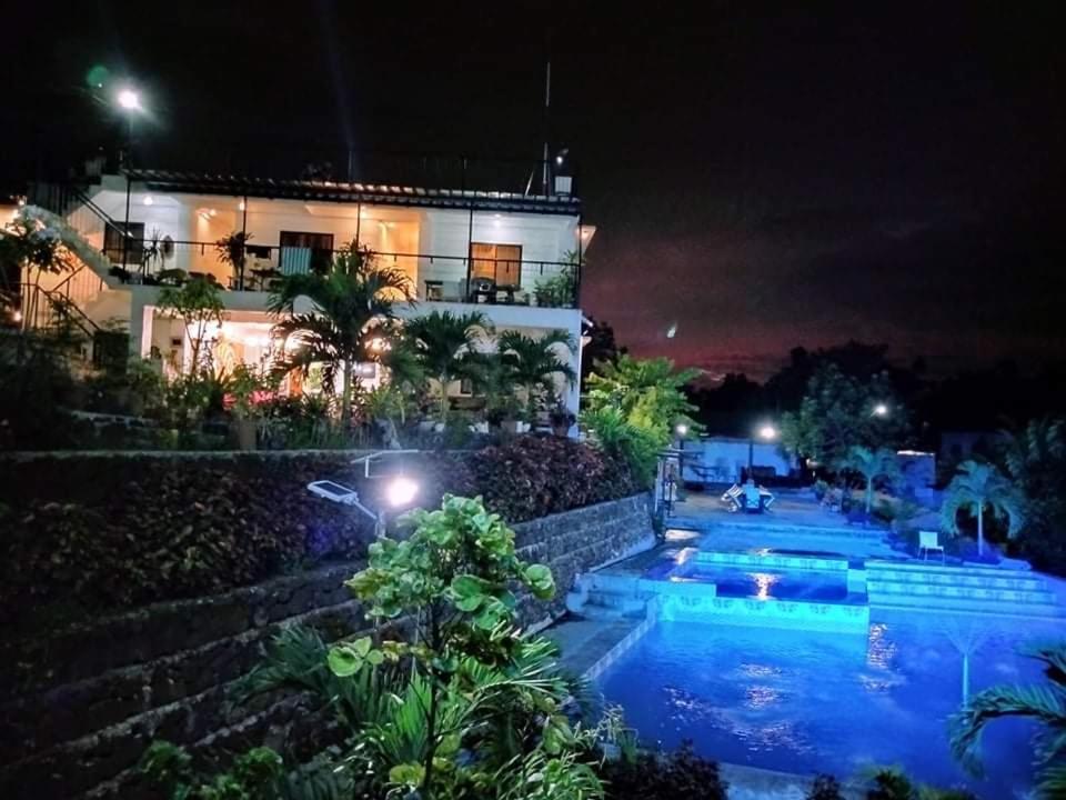 Casa De Robles Tanay Rizal Hotel Bagian luar foto